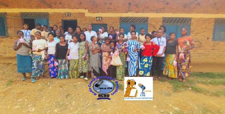 Santé menstruelle et dignité: Les filles mères de Kabengete mieux outillées grâce au club des filles reporters RDC 